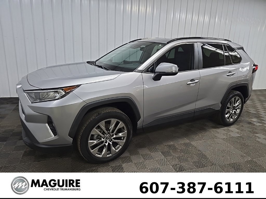 Used 2021 Toyota RAV4 XLE Premium FWD image 6