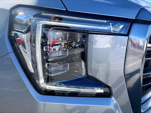 Used 2024 GMC Yukon AT4 w/ AT4 Premium Plus Package image 28