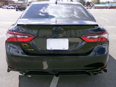 Used 2023 Toyota Camry SE image 6