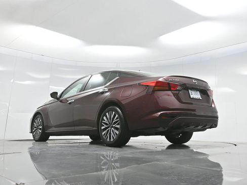 Used 2024 Nissan Altima 2.5 SV image 68