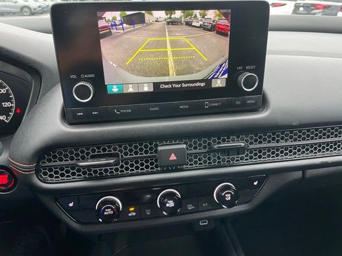 Certified 2025 Honda HR-V Sport image 17