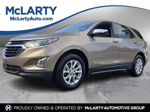 Used 2018 Chevrolet Equinox LS image 1