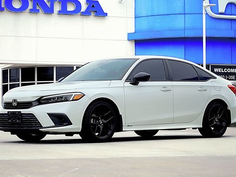 Used 2023 Honda Civic Sport image 1