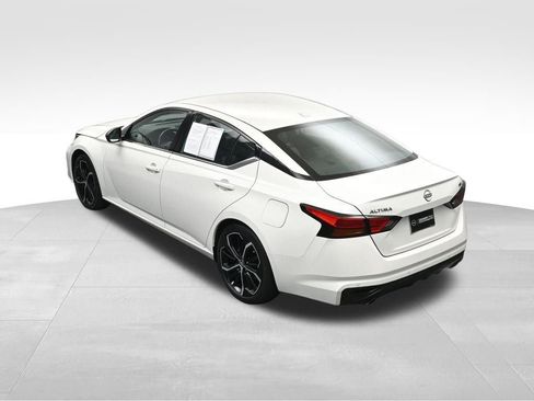 Used 2024 Nissan Altima 2.5 SR FWD image 34