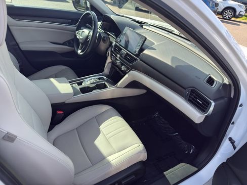 Used 2022 Honda Accord Touring image 21