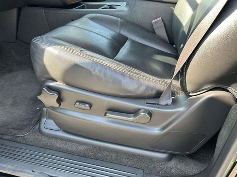 Used 2013 Chevrolet Avalanche LT w/ All-Star Edition RWD image 16