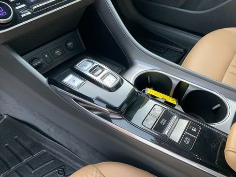 Used 2020 Hyundai Sonata Limited FWD image 25