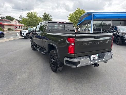 Used 2022 Chevrolet Silverado 2500 LTZ w/ LTZ Convenience Package AWD/4WD image 6