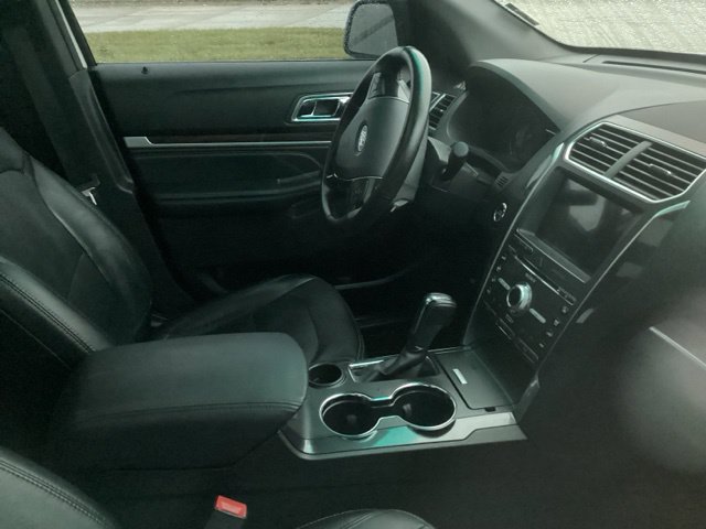 Used 2017 Ford Explorer Limited w/ Equipment Group 301A FWD image 20