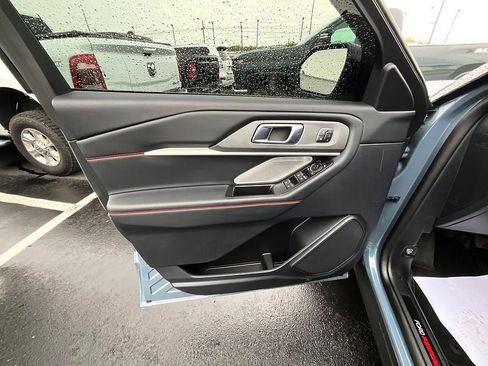Used 2025 Ford Explorer ST AWD/4WD image 12