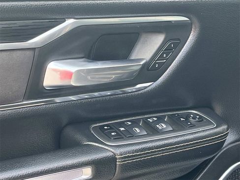 Used 2024 RAM 1500 Laramie image 12