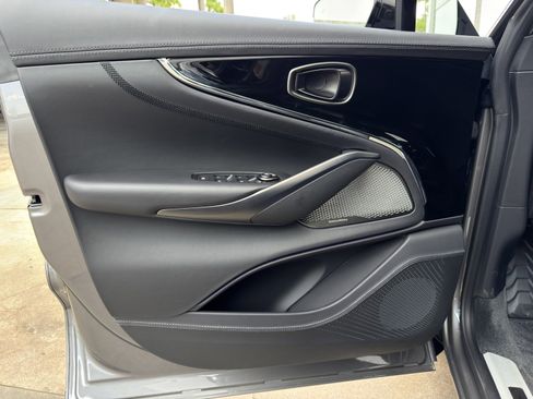 New 2025 Aston Martin DBX 707 image 18