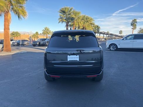 Used 2025 Land Rover Range Rover Long Wheelbase Autobiography image 6
