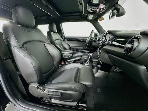 Used 2019 MINI Cooper S w/ Premium Package image 28