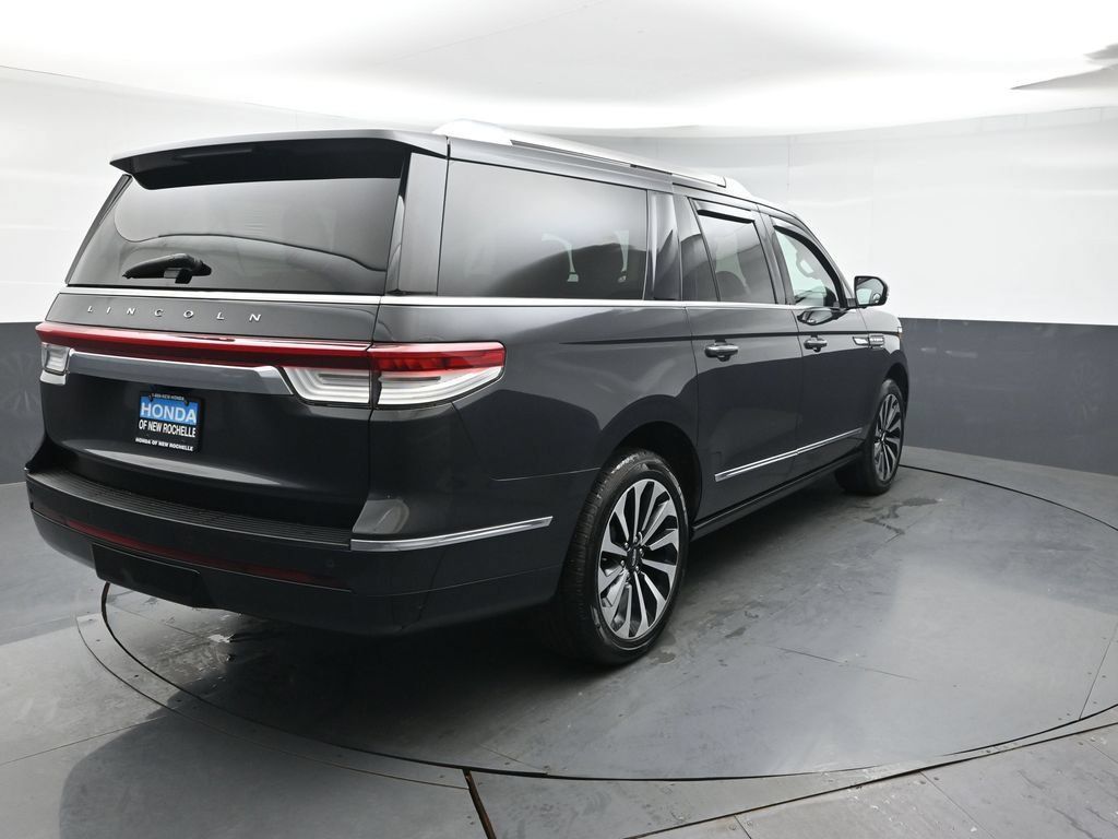 Used 2022 Lincoln Navigator L Reserve AWD/4WD image 6