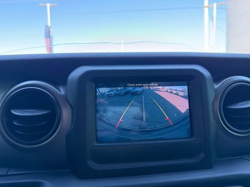 Used 2019 Jeep Wrangler Unlimited Sport S image 17