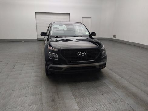 Used 2024 Hyundai Venue SE image 14