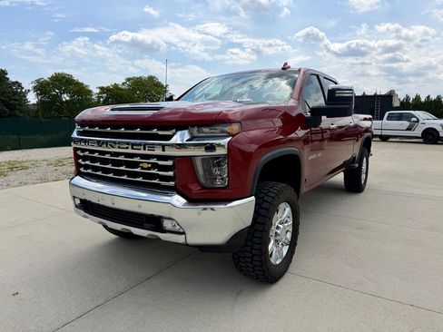 Used 2020 Chevrolet Silverado 2500 LTZ w/ LTZ Premium Package AWD/4WD image 3