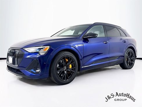 Used 2022 Audi e-tron Chronos w/ Chronos Package image 3