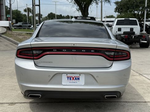 Used 2023 Dodge Charger SXT RWD image 6