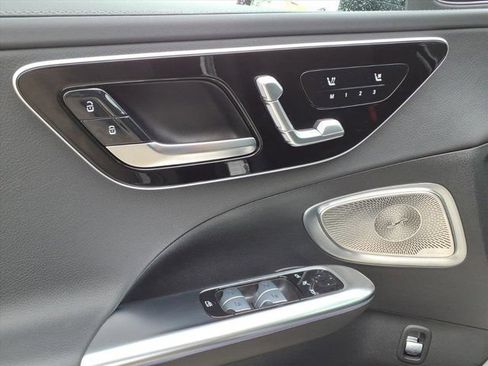 Used 2025 Mercedes-Benz C 300 4MATIC Sedan image 14