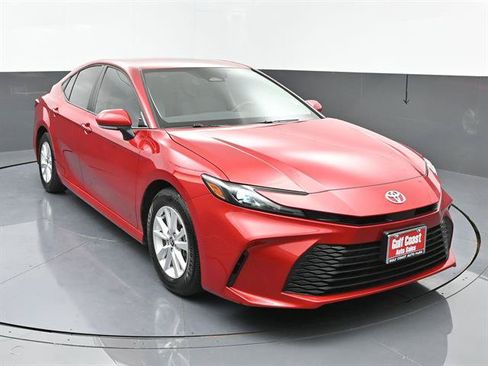 Certified 2025 Toyota Camry LE w/ Convenience Package FWD image 4