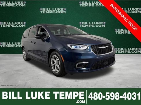 Used 2024 Chrysler Pacifica Limited image 1