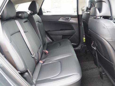 New 2026 Kia Sportage EX image 9