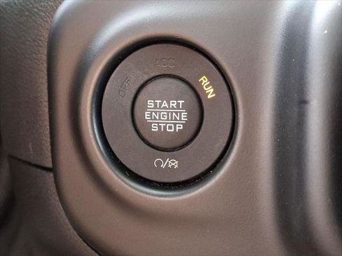 Certified 2021 Jeep Wrangler Sport S image 22