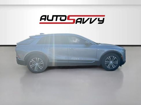 Used 2026 Cadillac Lyriq Luxury RWD image 8