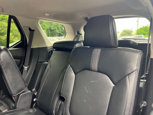 Used 2025 Honda Pilot EX-L image 29