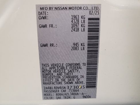 Used 2025 Nissan Altima 2.5 SV FWD image 33
