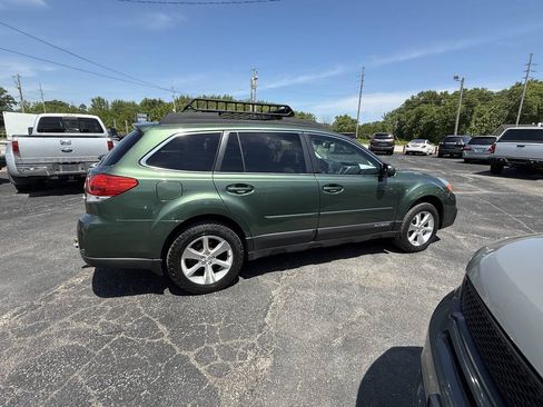 Used 2013 Subaru Outback 2.5i Limited w/ Moonroof Pkg AWD/4WD image 6