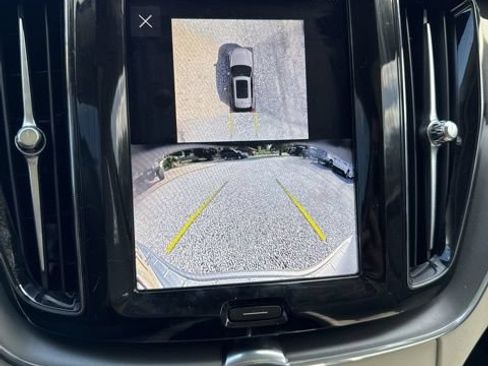 Used 2025 Volvo XC60 B5 Plus w/ Protection Package Premier AWD/4WD image 12