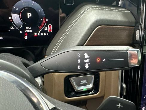 Used 2025 GMC Yukon XL Denali Ultimate AWD/4WD image 25