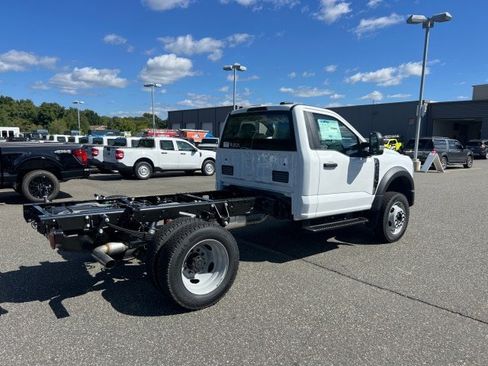 New 2026 Ford F550 4x4 Regular Cab Super Duty image 5
