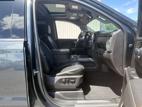 Used 2020 Chevrolet Silverado 1500 LTZ w/ LTZ Premium Package AWD/4WD image 33