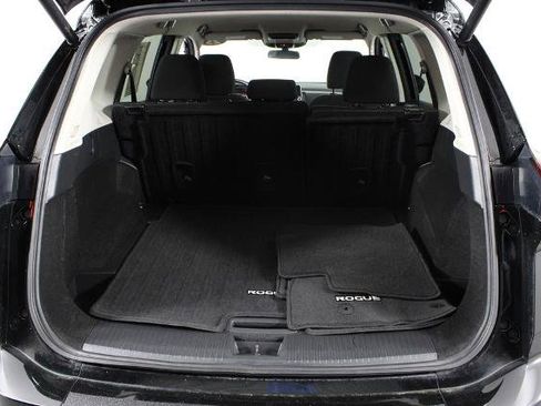 Certified 2024 Nissan Rogue SV w/ SV Premium Package image 18