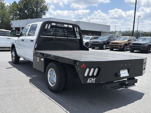 Used 2024 RAM 3500 Tradesman w/ Chrome Appearance Group AWD/4WD image 6