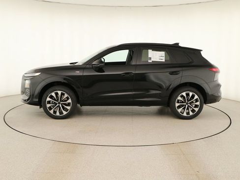New 2026 Audi Q3 quattro 2.0T AWD/4WD image 2