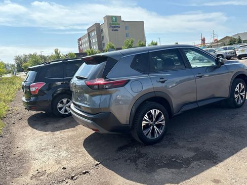 Used 2023 Nissan Rogue SV AWD/4WD image 9