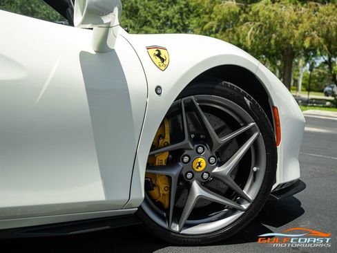 Used 2022 Ferrari F8 Tributo image 67