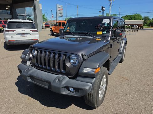 Used 2022 Jeep Wrangler Unlimited Sport AWD/4WD image 1