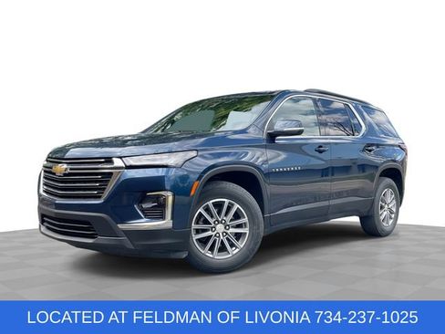Used 2023 Chevrolet Traverse LT FWD image 1