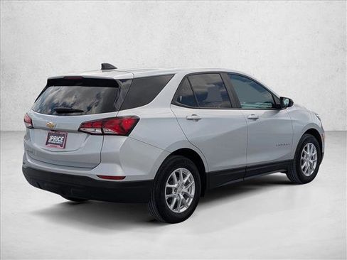 Used 2022 Chevrolet Equinox LS w/ LS Convenience Package FWD image 5