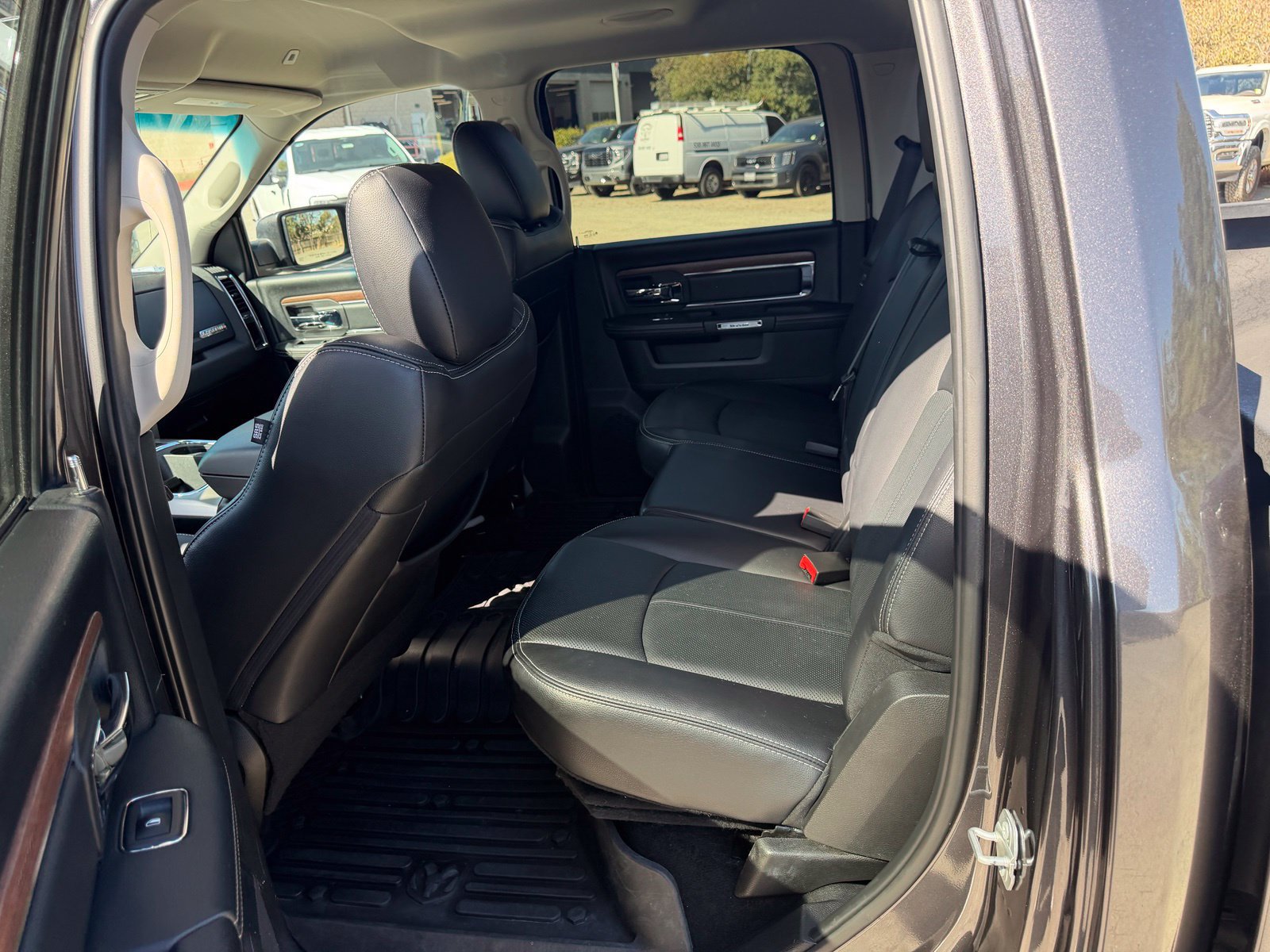 Used 2018 RAM 2500 Laramie w/ Off Road Package AWD/4WD image 12
