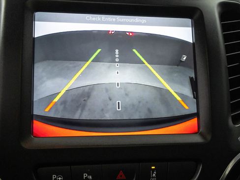 Used 2019 Jeep Cherokee Trailhawk image 26