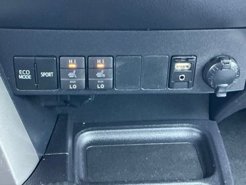 Used 2017 Toyota RAV4 Platinum FWD image 17