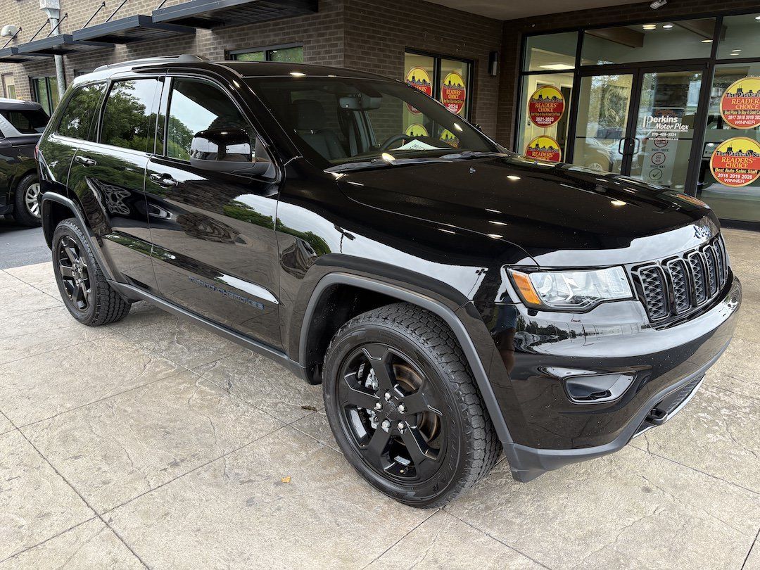 Used 2020 Jeep Grand Cherokee Laredo AWD/4WD image 4