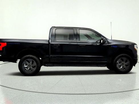 Used 2025 Ford F150 Lightning Lariat AWD/4WD image 4